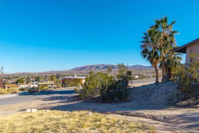 6572 Bullion Avenue, 29 Palms, CA 92277