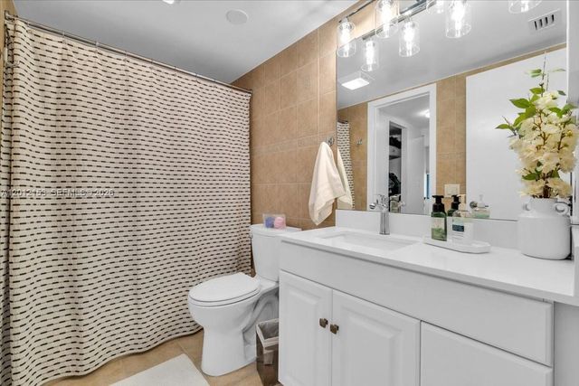 1234 S Military Trl 1811, Deerfield Beach, FL 33442