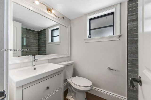 9005 SW 56th St 0, Miami, FL 33165