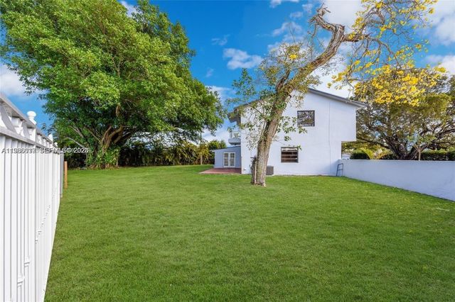 9005 SW 56th St 0, Miami, FL 33165