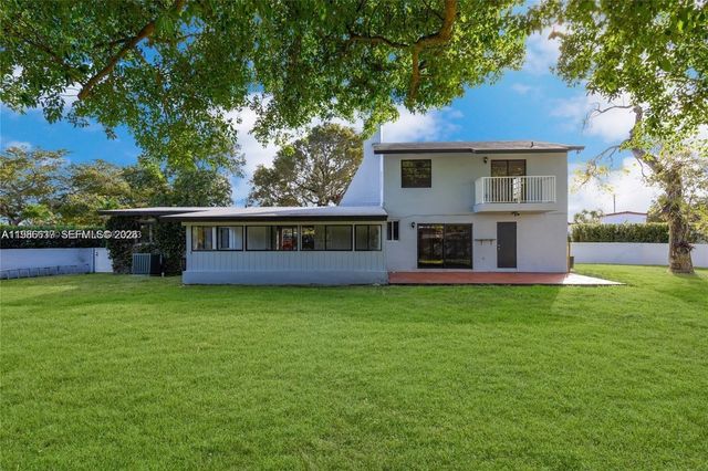 9005 SW 56th St 0, Miami, FL 33165