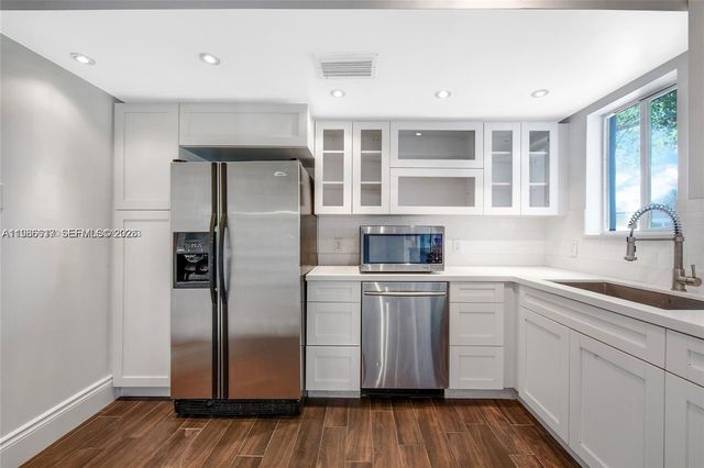 9005 SW 56th St 0, Miami, FL 33165