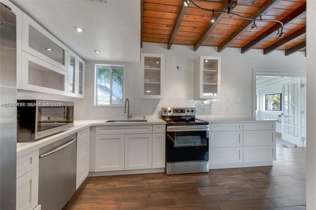 9005 SW 56th St 0, Miami, FL 33165