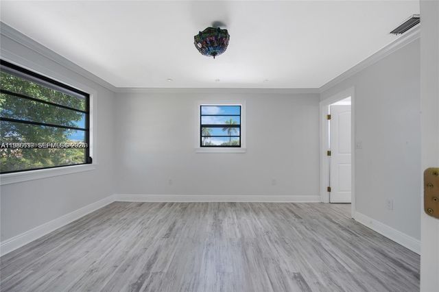 9005 SW 56th St 0, Miami, FL 33165