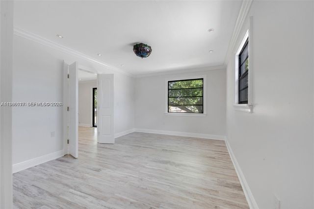 9005 SW 56th St 0, Miami, FL 33165