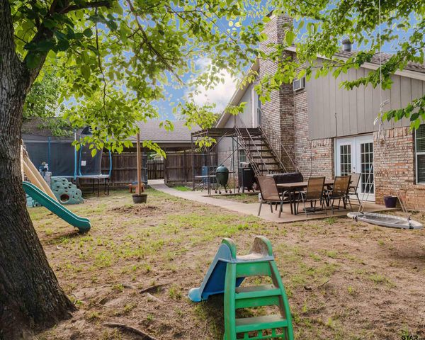 1021 Bryan St, Jacksonville, TX 75766