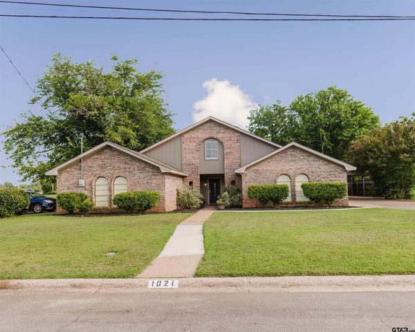 1021 Bryan St, Jacksonville, TX 75766