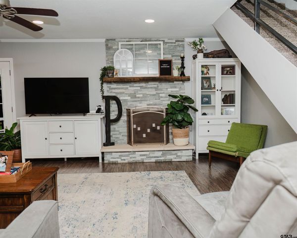1021 Bryan St, Jacksonville, TX 75766
