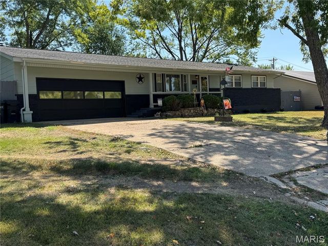 1903 Long Drive, Waynesville, MO 65583