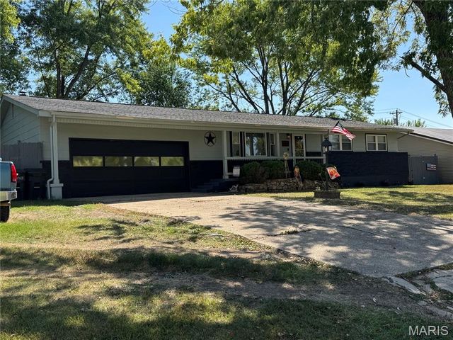 1903 Long Drive, Waynesville, MO 65583