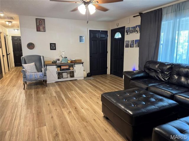 1903 Long Drive, Waynesville, MO 65583