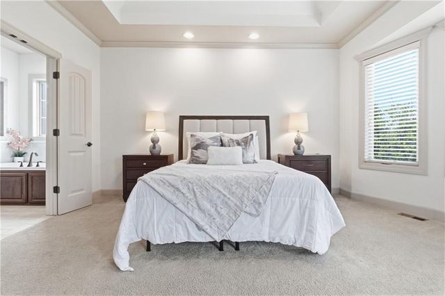 11604 W 164th Place, Overland Park, KS 66221