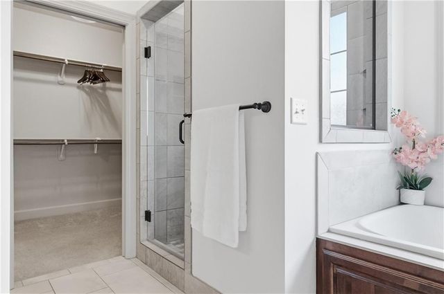 11604 W 164th Place, Overland Park, KS 66221