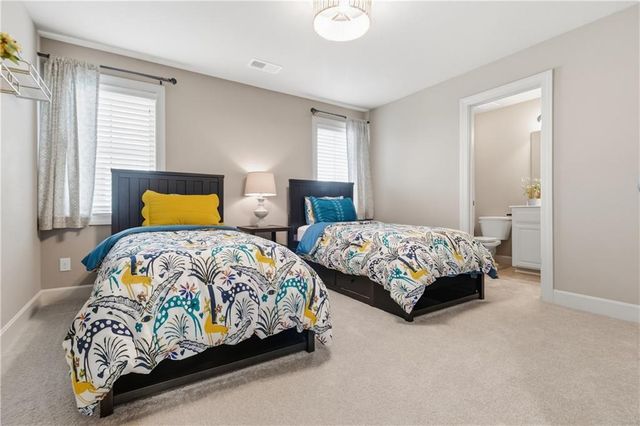 11604 W 164th Place, Overland Park, KS 66221