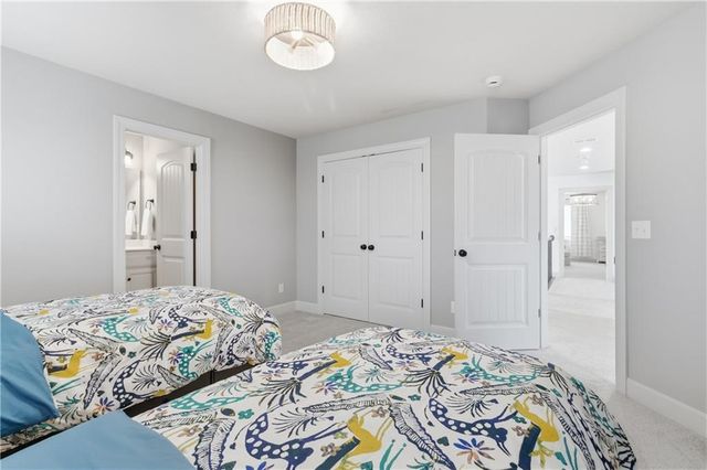 11604 W 164th Place, Overland Park, KS 66221