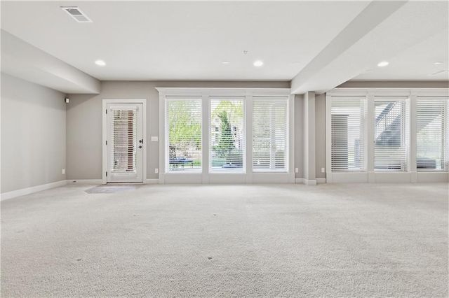 11604 W 164th Place, Overland Park, KS 66221