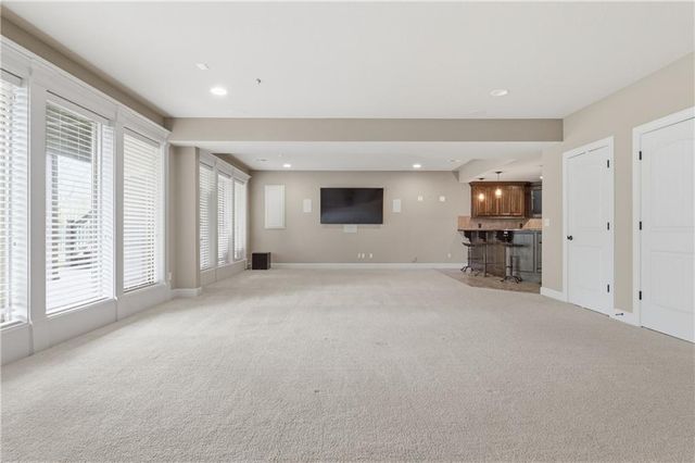 11604 W 164th Place, Overland Park, KS 66221