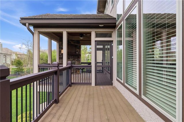 11604 W 164th Place, Overland Park, KS 66221