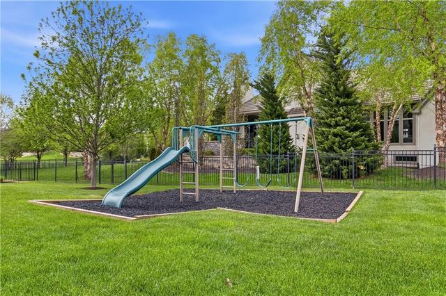 11604 W 164th Place, Overland Park, KS 66221