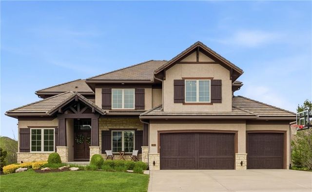 11604 W 164th Place, Overland Park, KS 66221