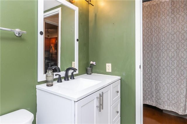 600 E 8th Street 5S, Kansas City, MO 64106