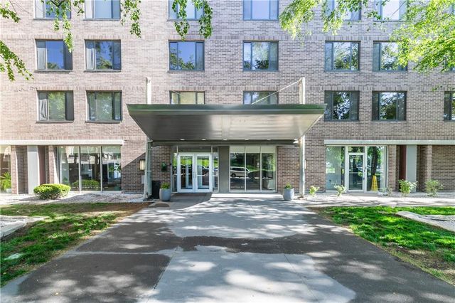 600 E 8th Street 5S, Kansas City, MO 64106