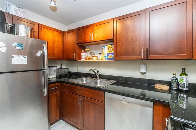 600 E 8th Street 5S, Kansas City, MO 64106