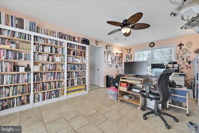 1865 AND 1864 BUCKAROO DR, Auburn, PA 17922