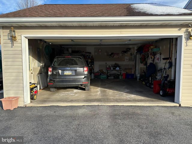 1865 AND 1864 BUCKAROO DR, Auburn, PA 17922