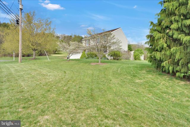 1865 AND 1864 BUCKAROO DR, Auburn, PA 17922