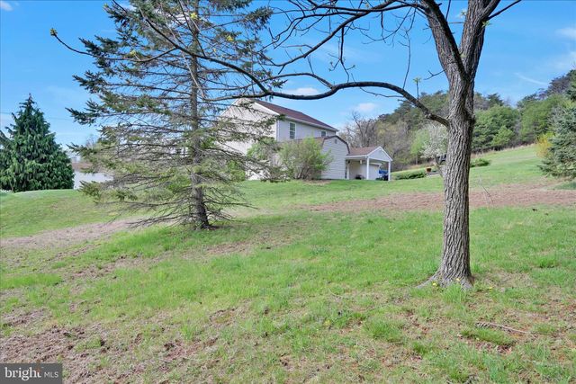 1865 AND 1864 BUCKAROO DR, Auburn, PA 17922