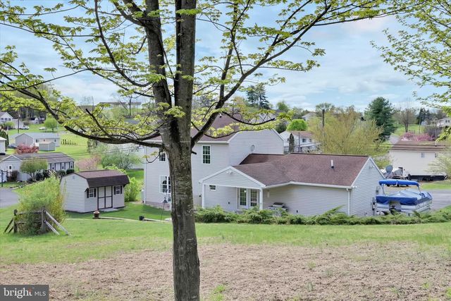 1865 AND 1864 BUCKAROO DR, Auburn, PA 17922