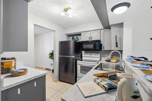 4038 CORTEZ DRIVE B, Tampa, FL 33614