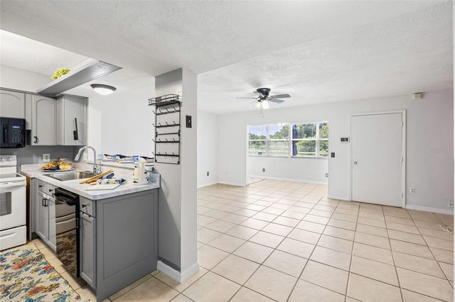 4038 CORTEZ DRIVE B, Tampa, FL 33614