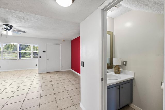 4038 CORTEZ DRIVE B, Tampa, FL 33614