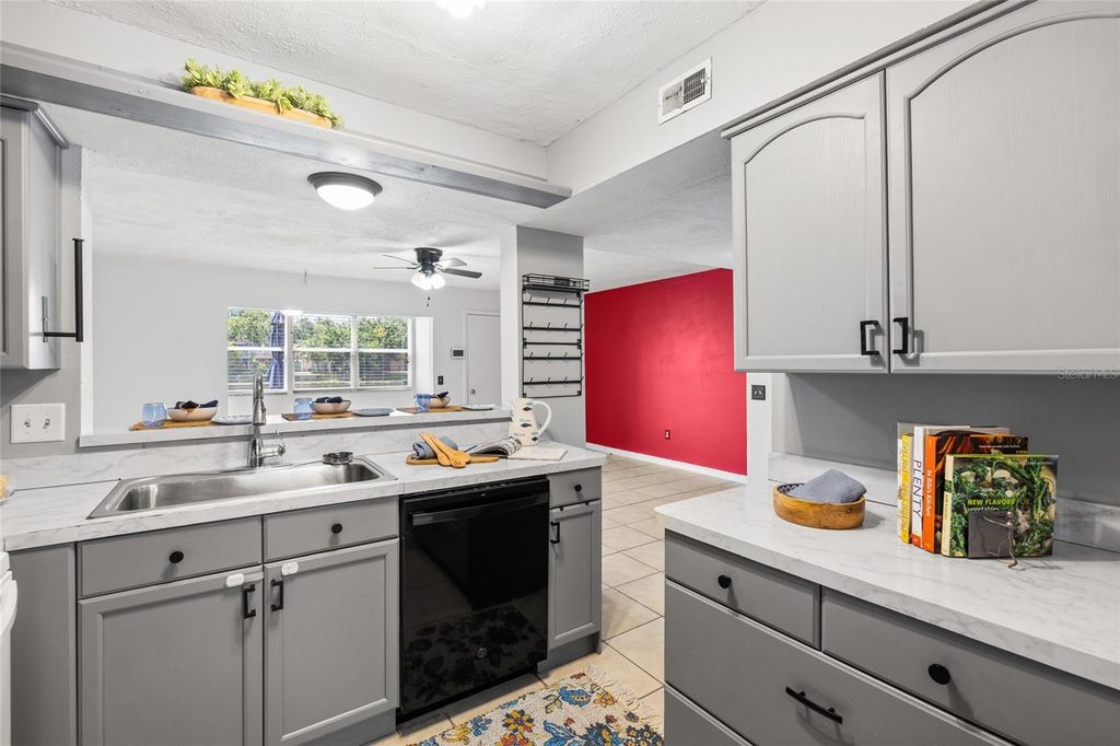 Image 15 of property listing at 4038 CORTEZ DRIVE B, Tampa, FL 33614