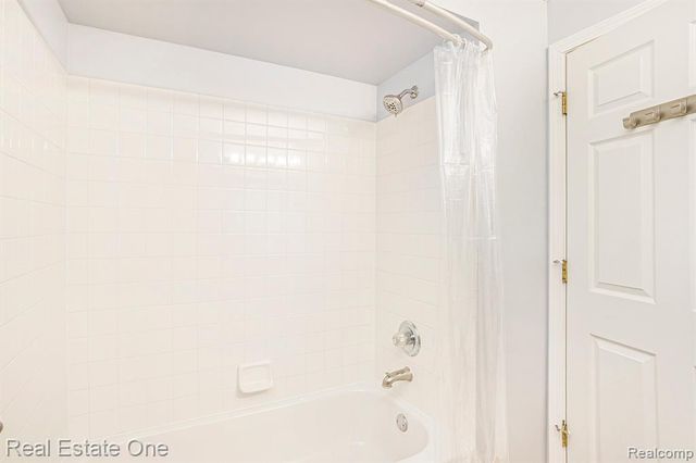 44882 Marigold Drive, Sterling Heights, MI 48314