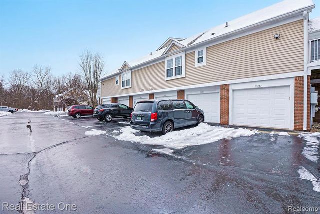 44882 Marigold Drive, Sterling Heights, MI 48314