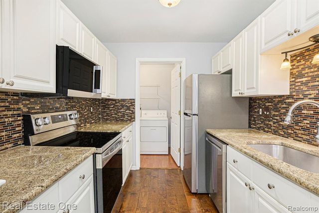 44882 Marigold Drive, Sterling Heights, MI 48314