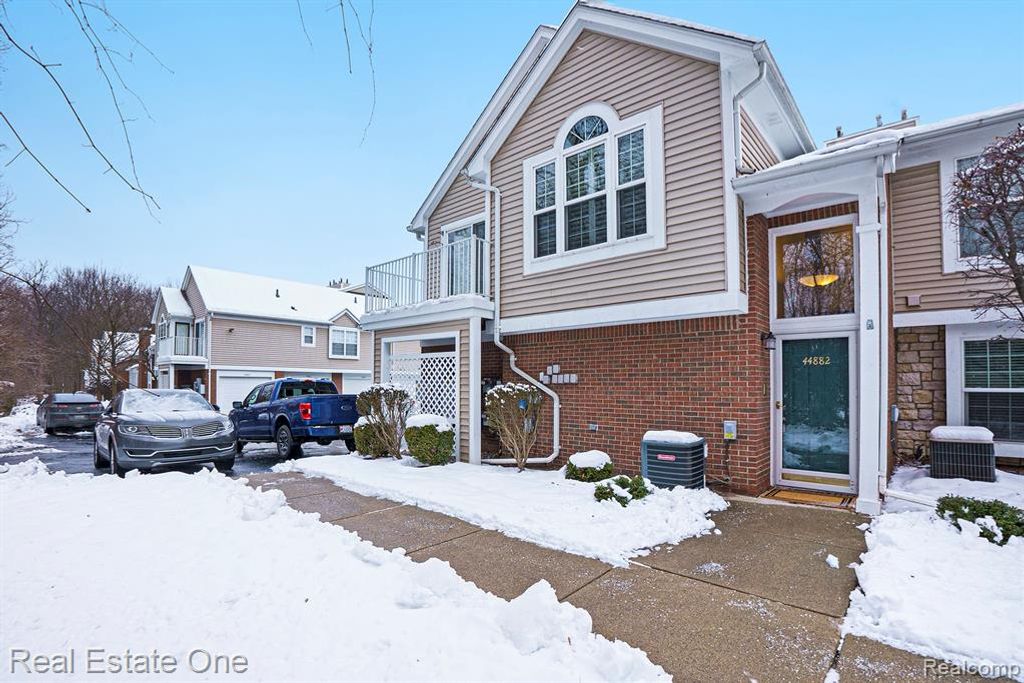 44882 Marigold Drive, Sterling Heights, MI 48314