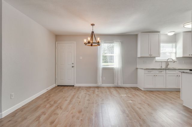 306 Kathy Lane, Granbury, TX 76049