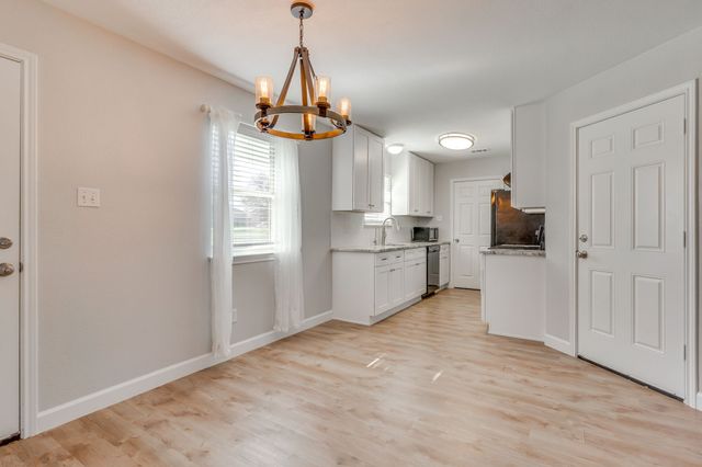 306 Kathy Lane, Granbury, TX 76049