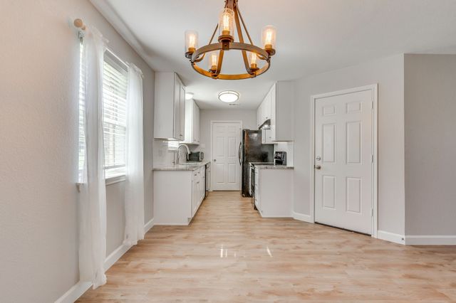 306 Kathy Lane, Granbury, TX 76049