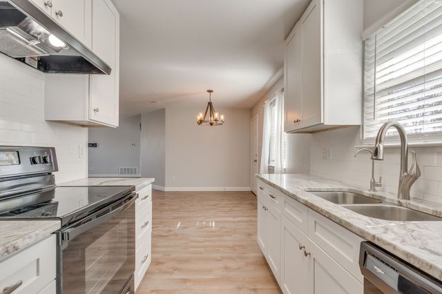 306 Kathy Lane, Granbury, TX 76049