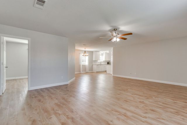 306 Kathy Lane, Granbury, TX 76049