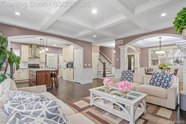 9114 Cardwell Street, Livonia, MI 48150