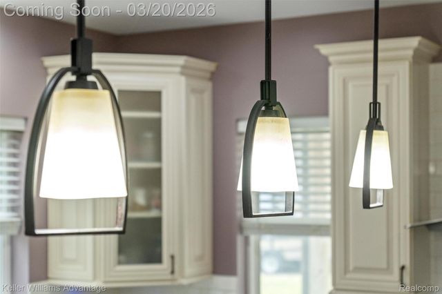 9114 Cardwell Street, Livonia, MI 48150