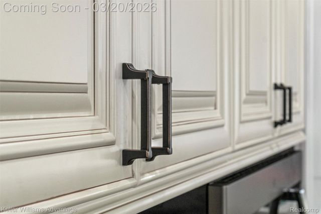 9114 Cardwell Street, Livonia, MI 48150