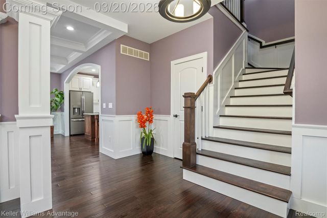 9114 Cardwell Street, Livonia, MI 48150