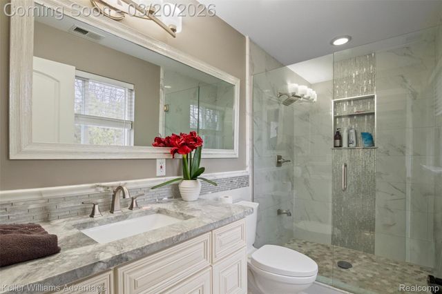 9114 Cardwell Street, Livonia, MI 48150